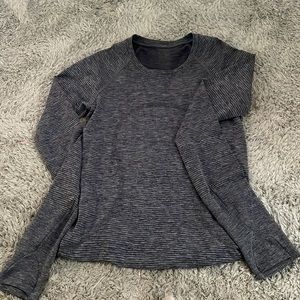 Size 4 lulu lemon long sleeve swiftly tech ***long